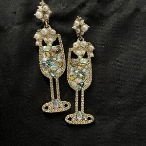 Elegant Gold and Pearl Earrings